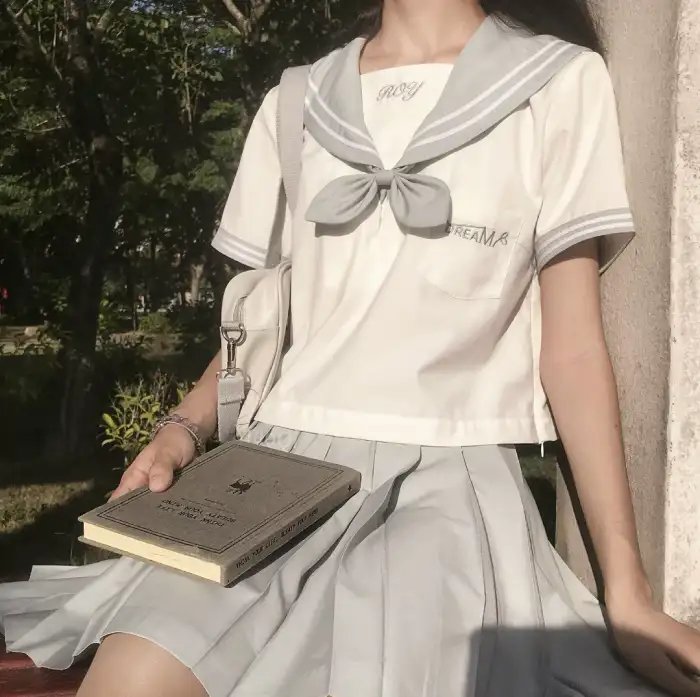 穿成炮灰女配,我成了公婆心尖宠